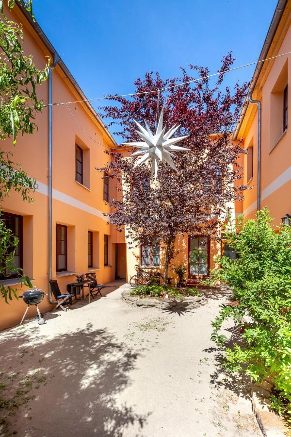 Idyllisches Haus Mitten In Берлин Экстерьер фото